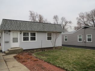 693 Ludlow Ave, Elgin, IL 60120