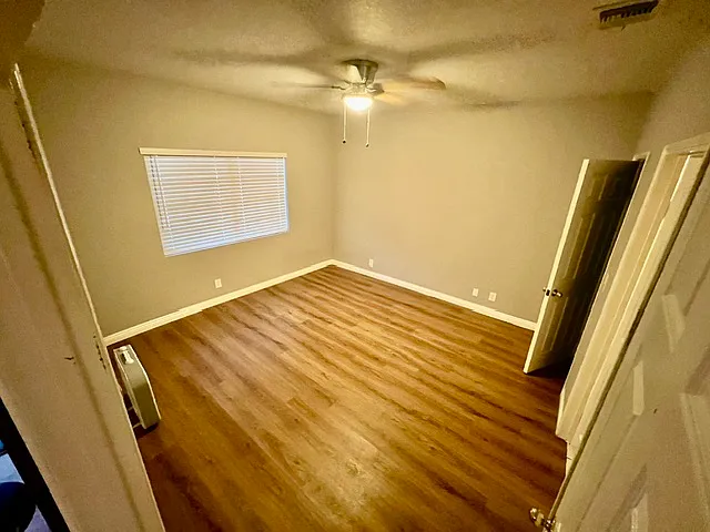 4424 Alumni Ave — Photo 6