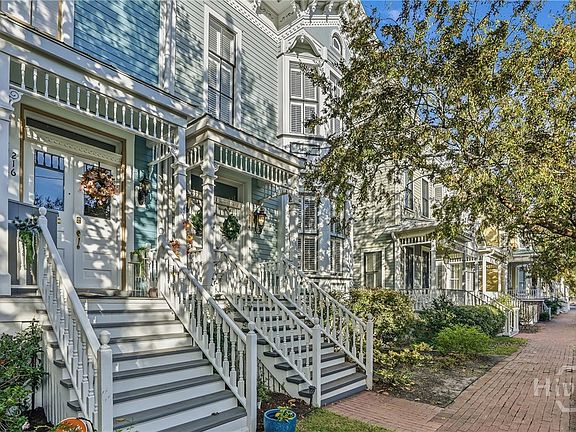 3rd image of 214 W Waldburg Street