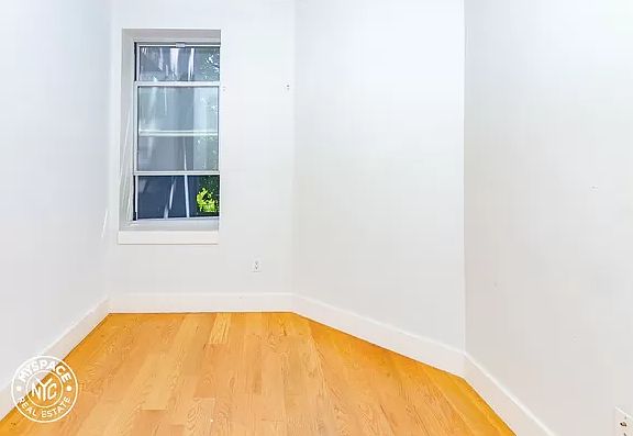 4th image of 828 Saint Johns Pl #5S