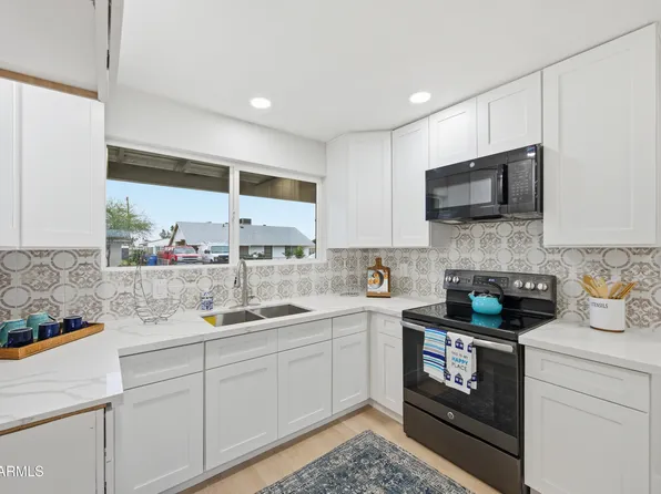 7136 E BRAMBLE Avenue, Mesa, AZ 85208