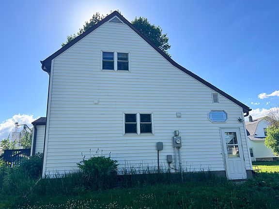 3rd image of 256 Locust St