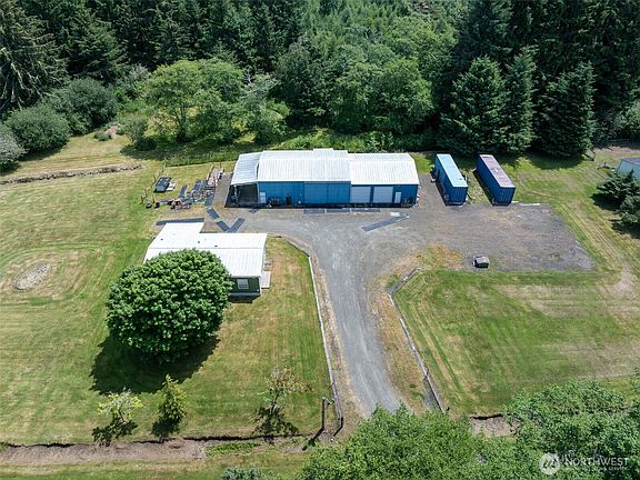 3rd image of 6912 Newt Lane