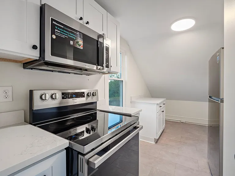 518 Riverland Rd SE — Photo 8