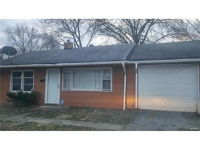 19 Louise Ln photo 1