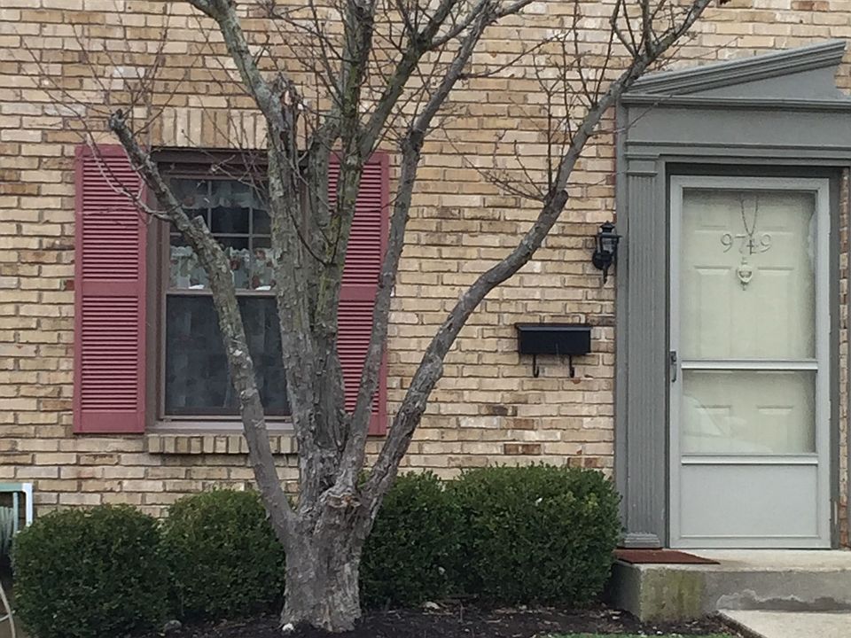 1st image of 9749 Bunker Hill Ln