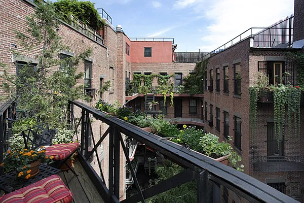 Sold by Sotheby's International Realty | media 17