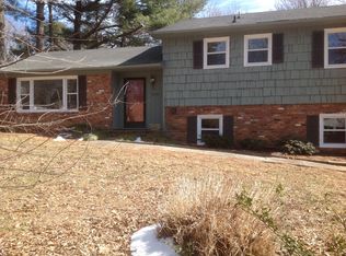 5101 Williamsburg Rd, Winston Salem, NC 27106