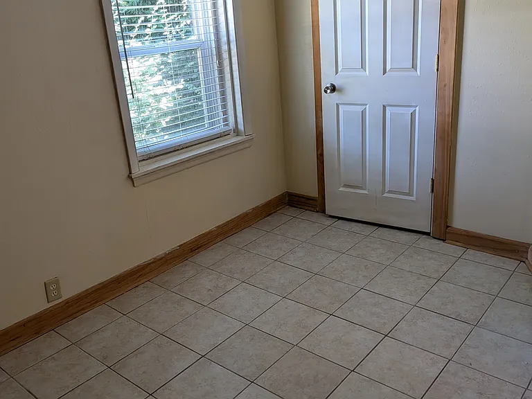 3832 SW 34th St — Photo 3
