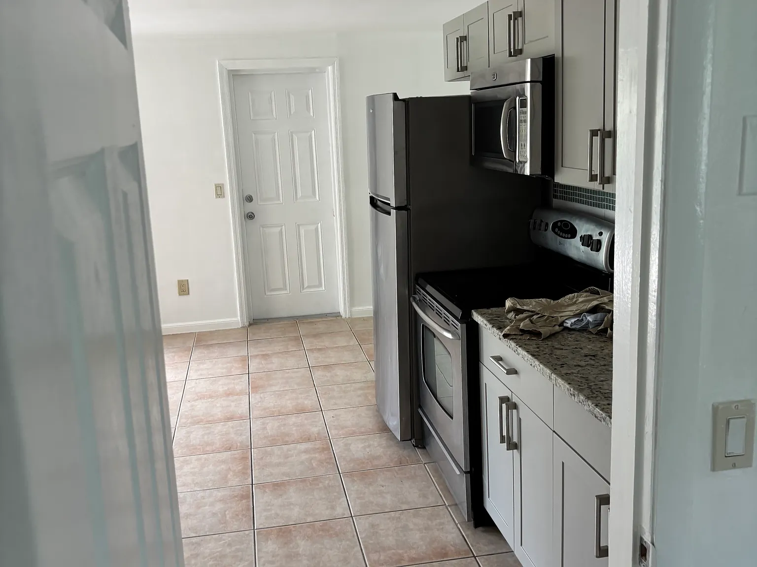 485 S Paula Dr — Photo 4