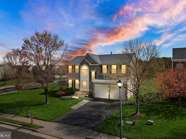 171 Alpine Dr SE, Leesburg, VA 20175