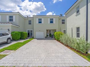 Kendall Square, Palmetto Bay, FL 33196