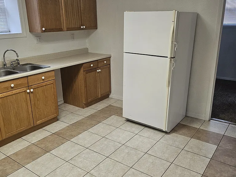 204 Lincoln St #1 — Photo 12