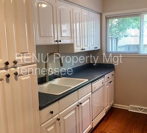 3rd image of 6912 Highland Park Dr
