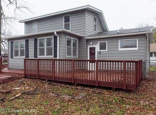 2305 E 23rd St, Des Moines, IA 50317