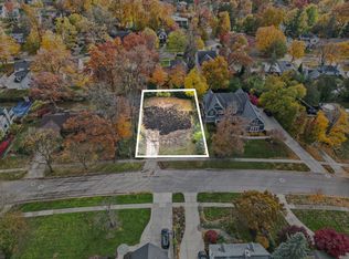 2656 Beechwood Dr SE, East Grand Rapids, MI 49506