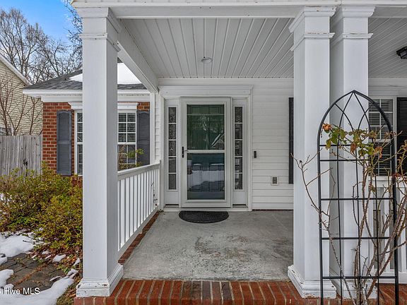3rd image of 238 Sellhorn Blvd