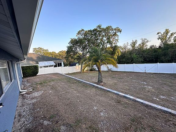 2nd image of 5540 Applegate Dr