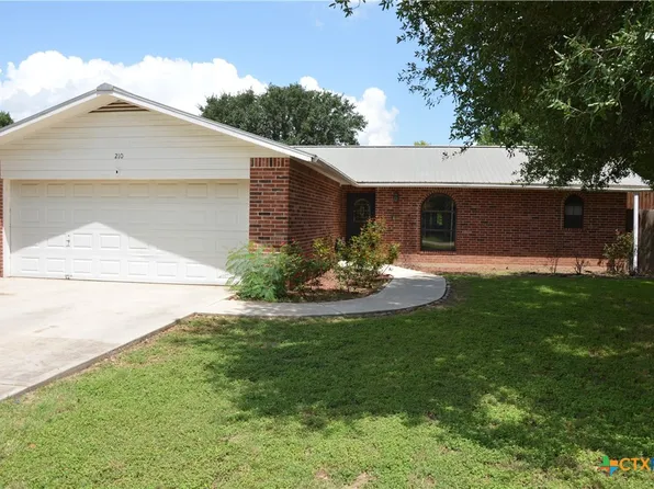 210 Meadow Ln, Martindale, TX 78655