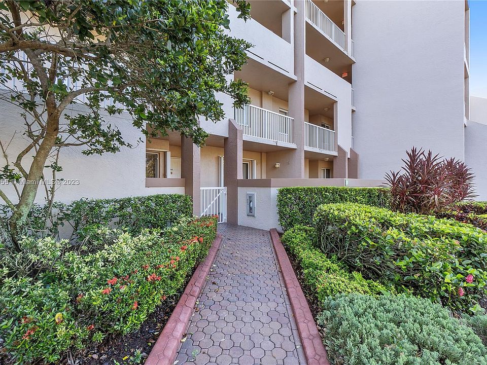 1st image of 7722 Granville Dr #112