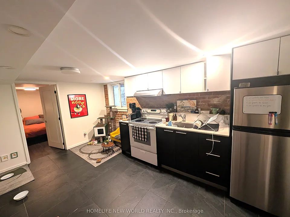 202 Hallam St #LOWER LEVEL