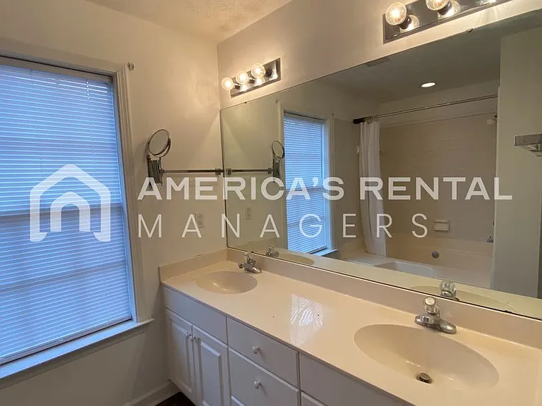 7936 Copperfield Dr — Photo 13