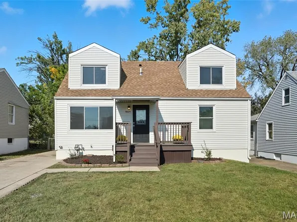 9825 Zykan Dr, Saint Louis, MO 63114