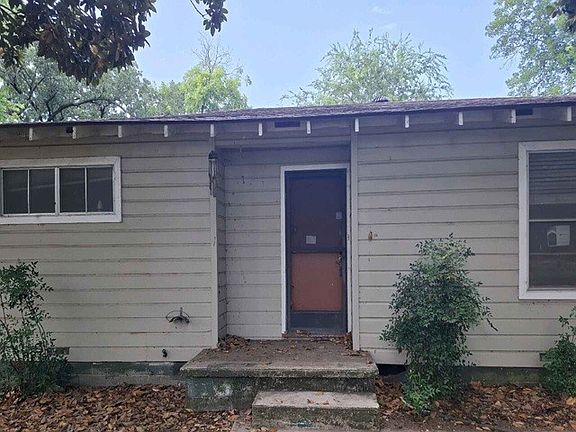 4th image of 1100 Poe St
