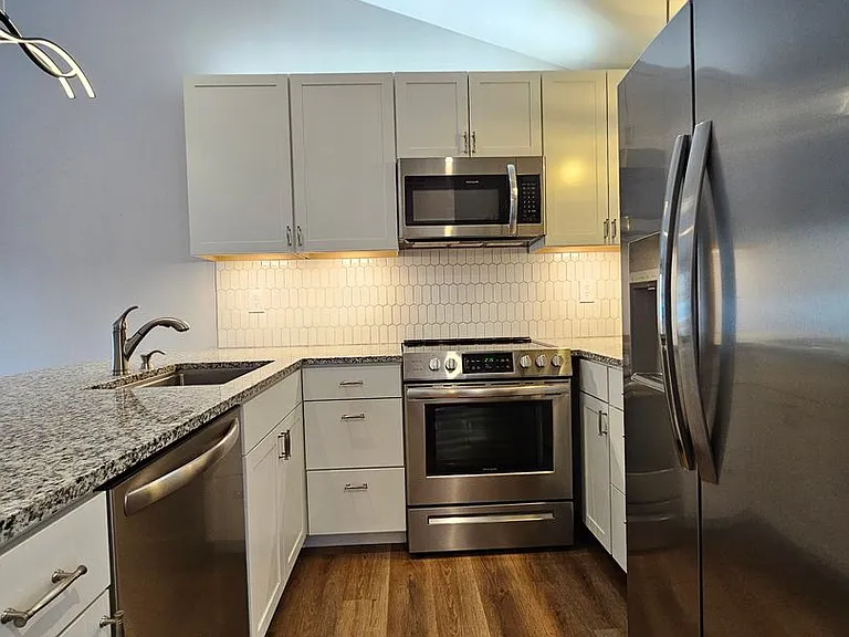 2052 Sunridge Cir — Photo 5
