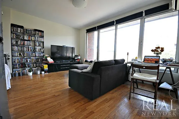 Rented by REAL New York | media 17