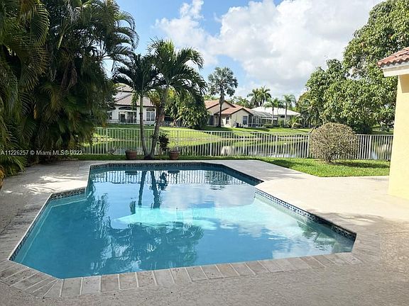 3rd image of 7420 NW 74th Dr #0
