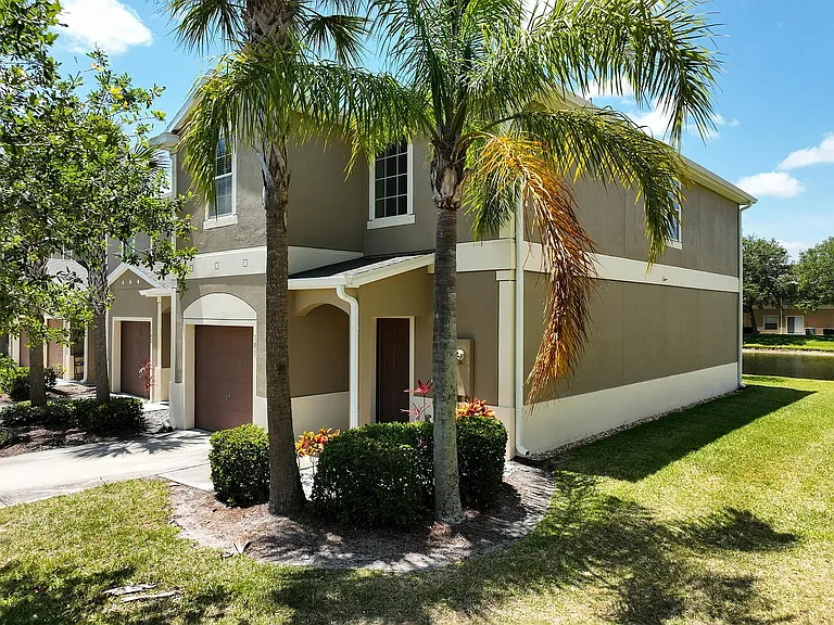 2700 Revolution St #101 — Photo 2