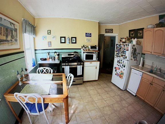 eat in Kitchen