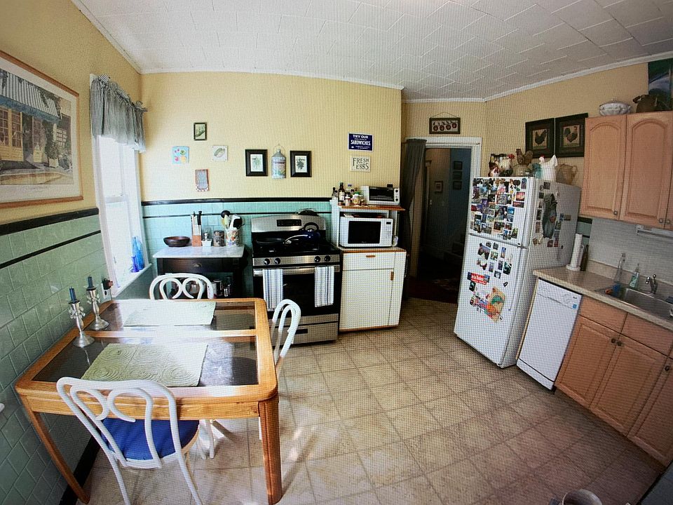 eat in Kitchen