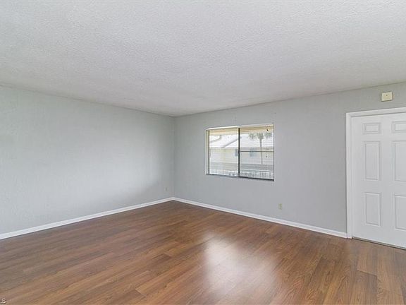 5th image of 4625 Bayshore DR #D12