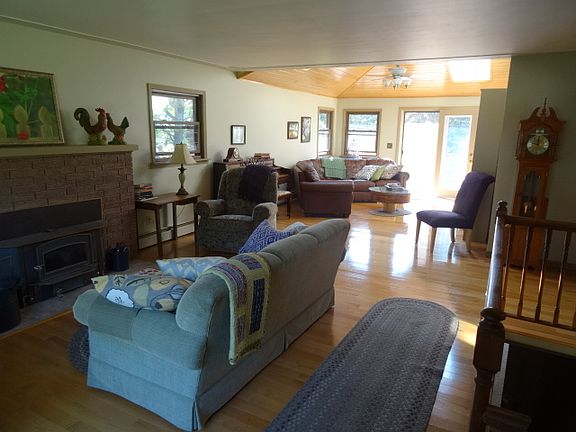 living and dining w. wood