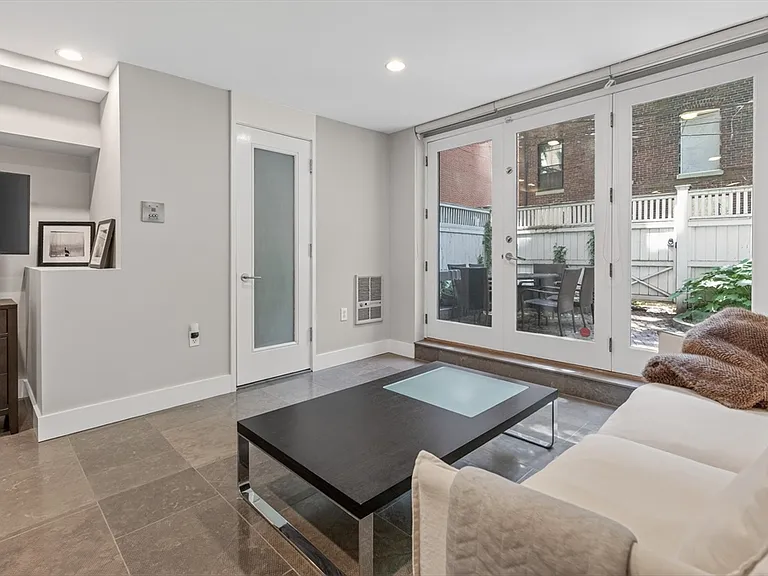 48 Appleton St — Photo 20