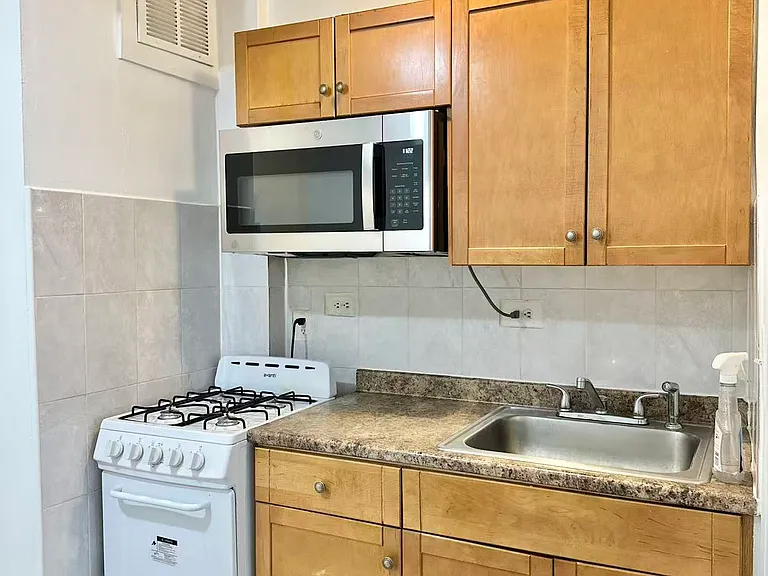 144-46 38th Ave #2F — Photo 3