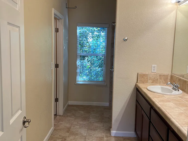 4200 San Jeronimo Ter — Photo 25