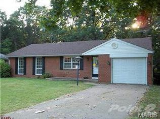 10053 Grosvenor Dr, Saint Louis, MO