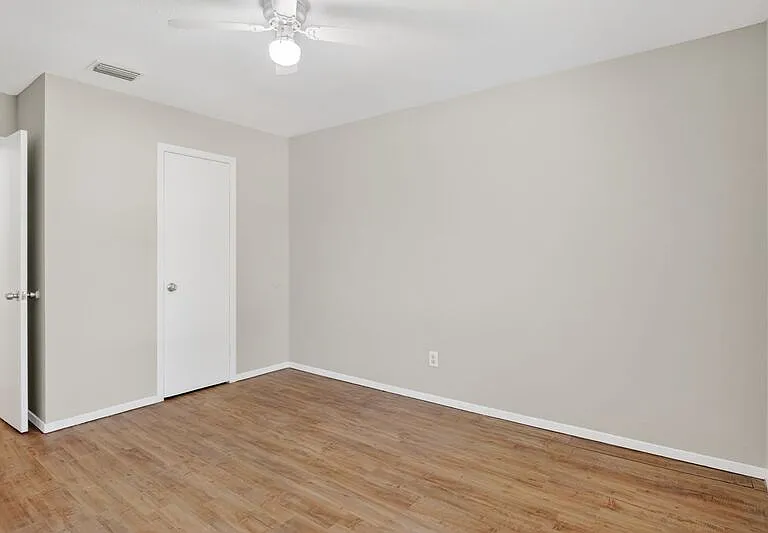 609 Trout St — Photo 9