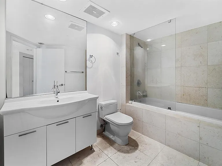 475 Brickell Ave #1308 — Photo 3