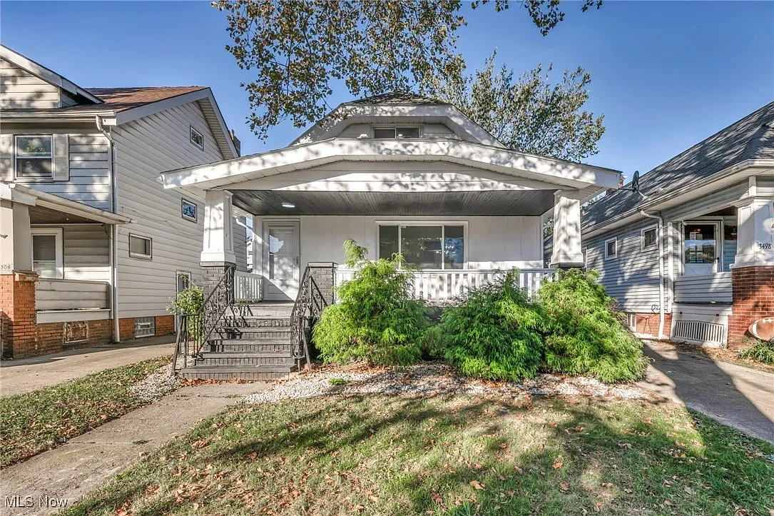 3502 W 128th St photo 1