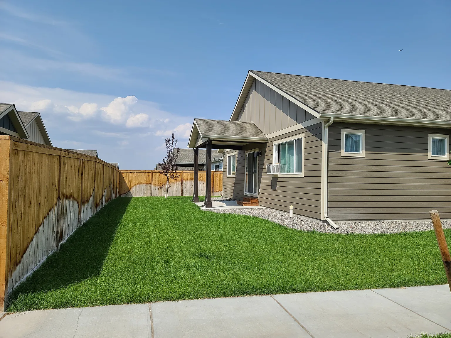 3 bed, 1574 sqft, $2,700 — Photo 2