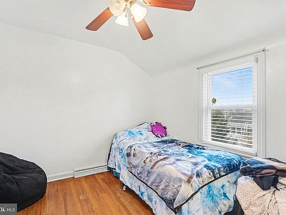 5th image of 1330 Canterbury Ln