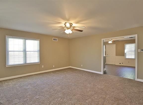 5th image of 1249 Victoria St