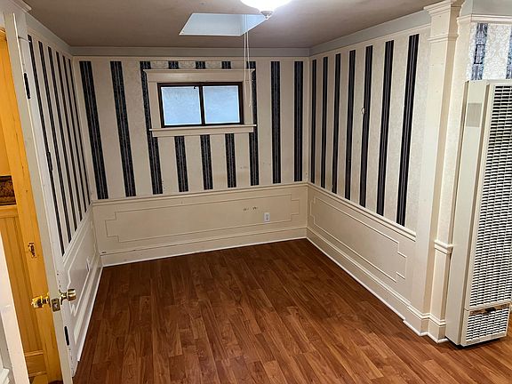 3rd image of 2370 Olive Ave