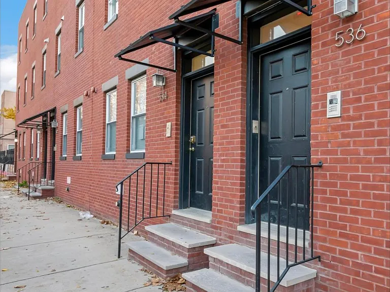 534 N 34th St #1 — Photo 1