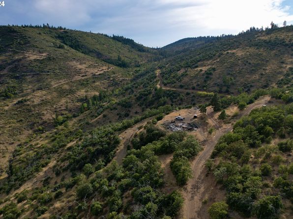 8800 Upper Mill Creek Rd, The Dalles, OR 97058