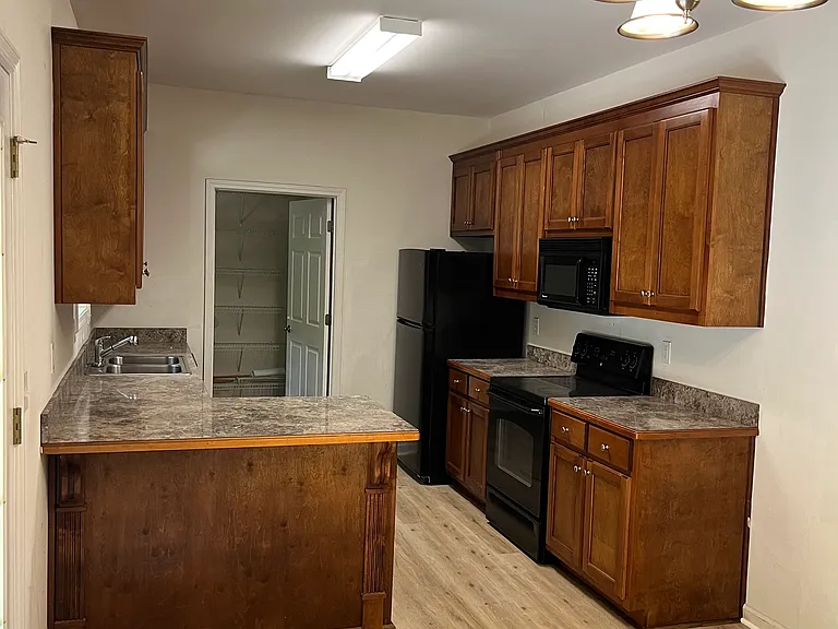 115 Hidden Valley Trl N — Photo 9